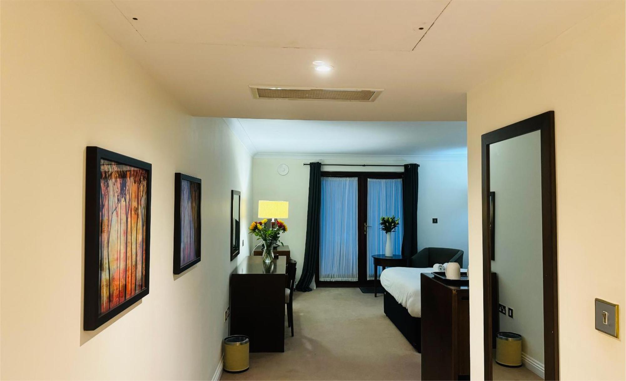Hustyns Hotel Saint Wenn Екстериор снимка
