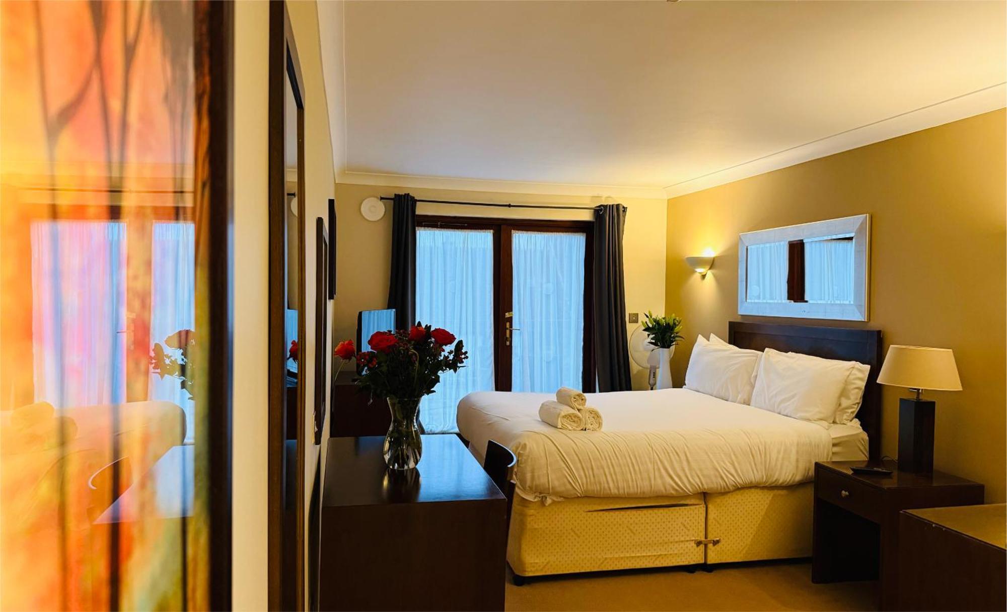 Hustyns Hotel Saint Wenn Екстериор снимка