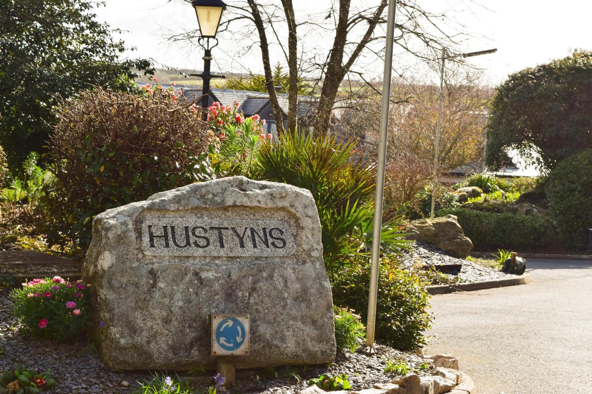 Hustyns Hotel Saint Wenn Екстериор снимка